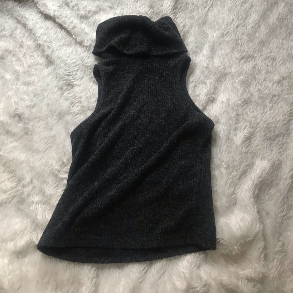 Selveless crop top turtle neck